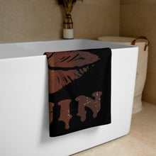 Load image into Gallery viewer, Melanin Lips Towel - In Black - Fast UK Delivery