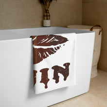 Load image into Gallery viewer, EXCLUSIVE - Melanin Lips Towel - In White - Fast UK Delivery