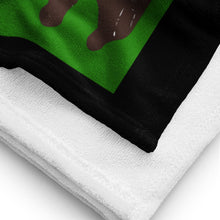 Load image into Gallery viewer, EXCLUSIVE - Melanin Lips Towel - Red, Gold and Green - Fast UK Delivery
